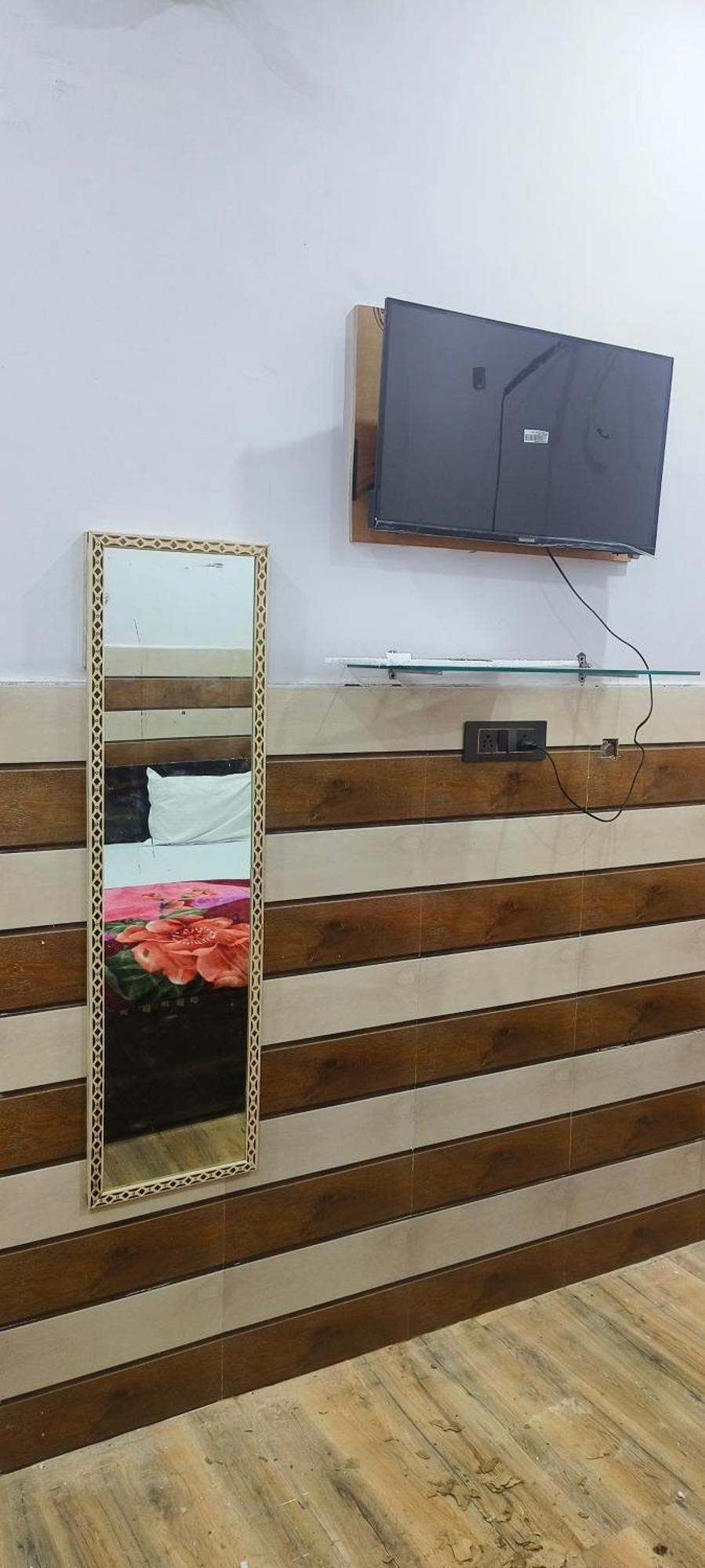 מלון Vrindāvan K.D.Dham Near Prem Mandir1 מראה חיצוני תמונה